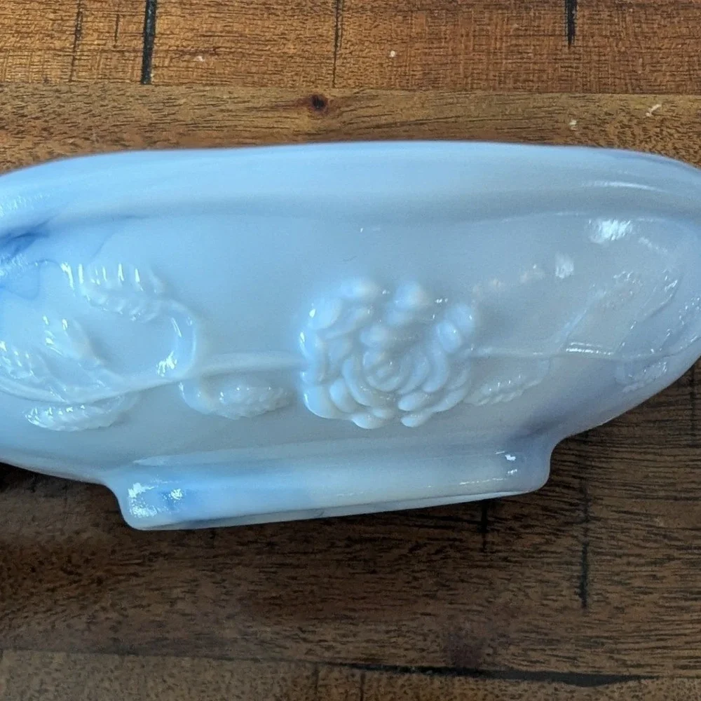 Vtg Avon May 1978 White Blue‎ Swirl Slag Glass Rose Floral Soap Trinket Dish